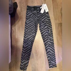 NWT Adidas Hyperglam Techfit High-Waisted 7/8 Zebra Legging
